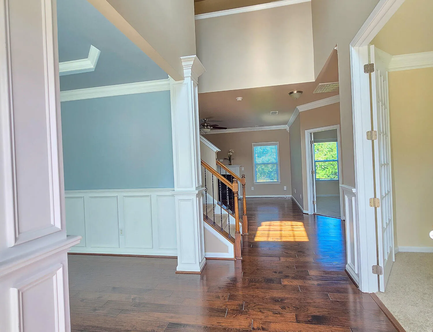 5 bed, 3.0 bath, 2627 sqft, $2,995 — Photo 3