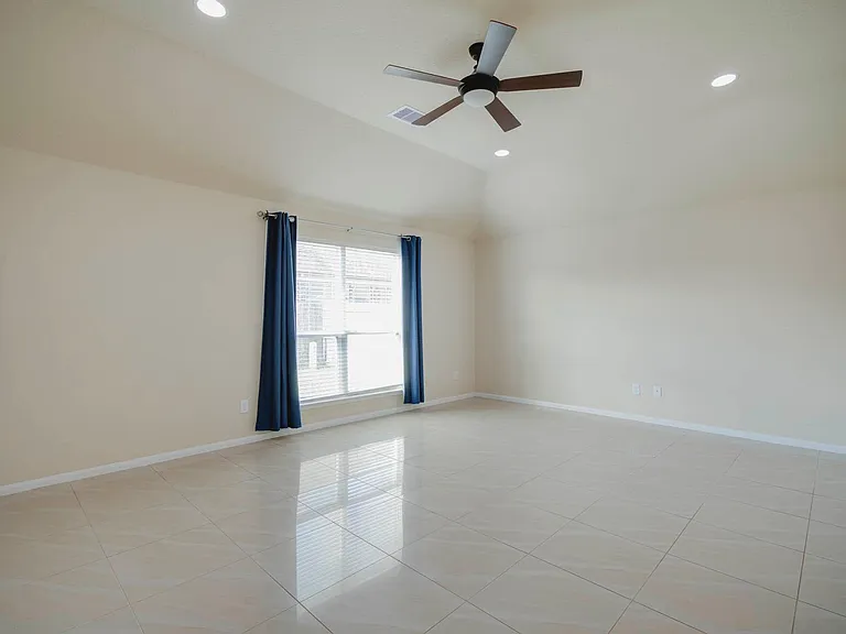 15115 Russet Bend Ln — Photo 35