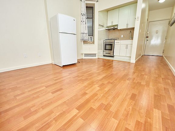2nd image of 14 Orchard St #3E2