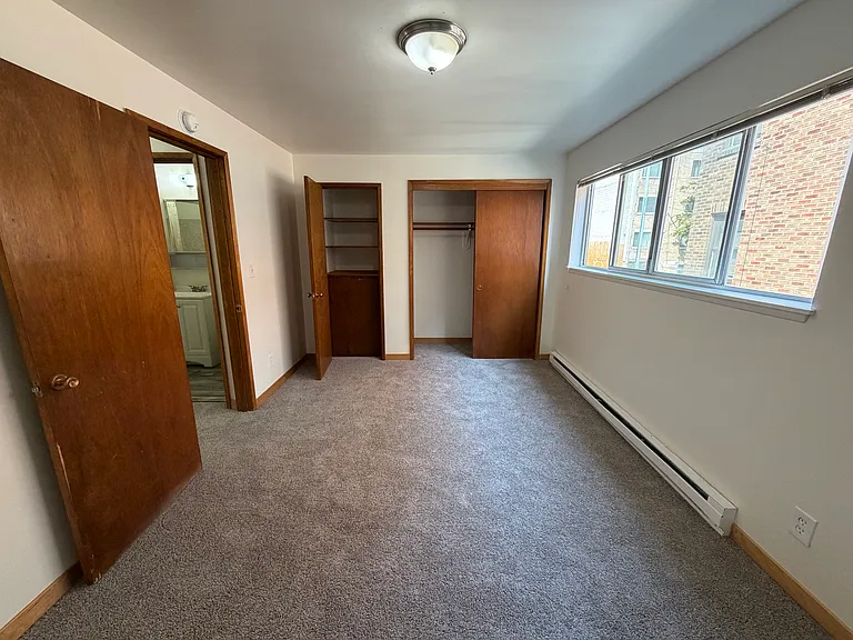 4122 11th Ave NE #302 — Photo 7