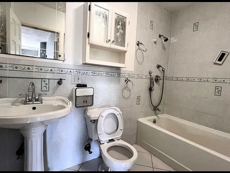 215 Thomas Burgin Pkwy #42 — Photo 9