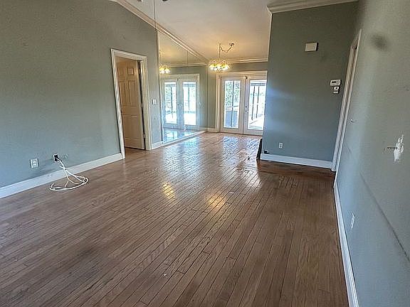 5th image of 3010 Orange Grove Trl