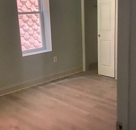 5th image of 24 Sanford St