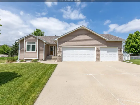 263 Bobwhite Cir, Dakota Dunes, SD 57049