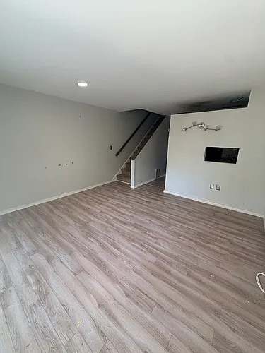 61 Irving St Photo 1