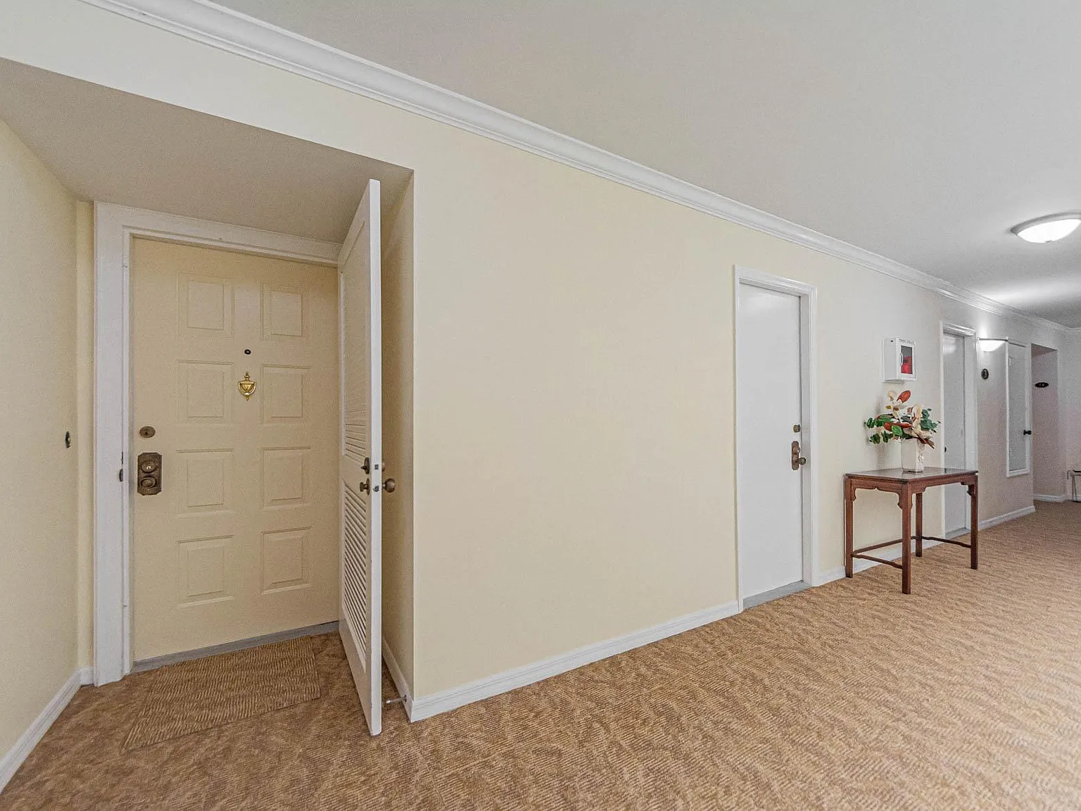 2 bed, 1800 sqft, $4,500 — Photo 2