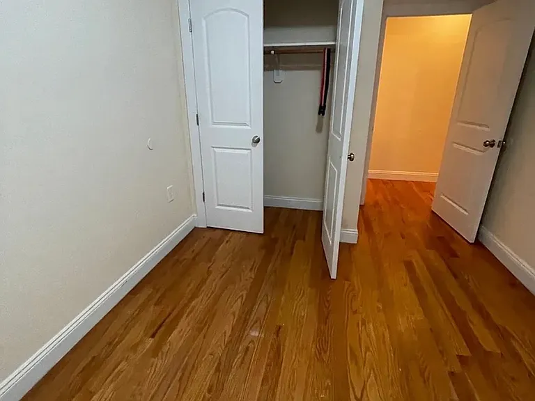 123 Saint Pauls Ave #2 — Photo 5