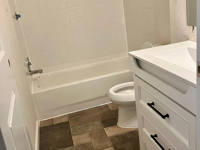 308 W Stanley St #3 — Photo 5