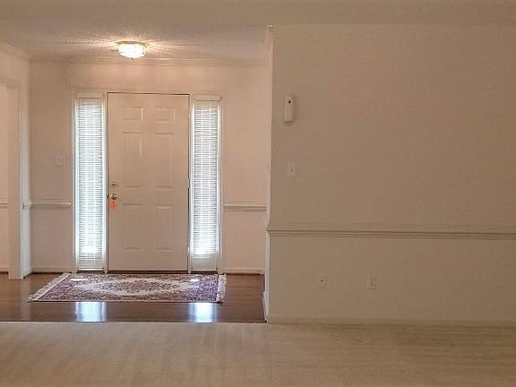 4th image of 2105 Granville Dr