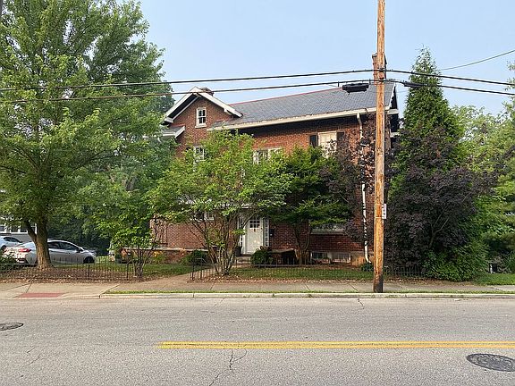 4th image of 5699 Belmont Ave