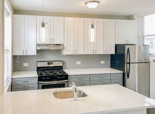 5201 N Damen Ave #3, Chicago, IL 60625