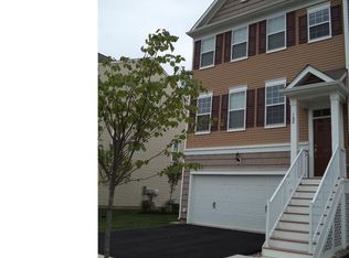 108 Admiral Ln, Warrington, PA 18976
