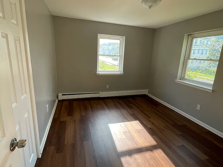 467 Allen St #301 — Photo 10