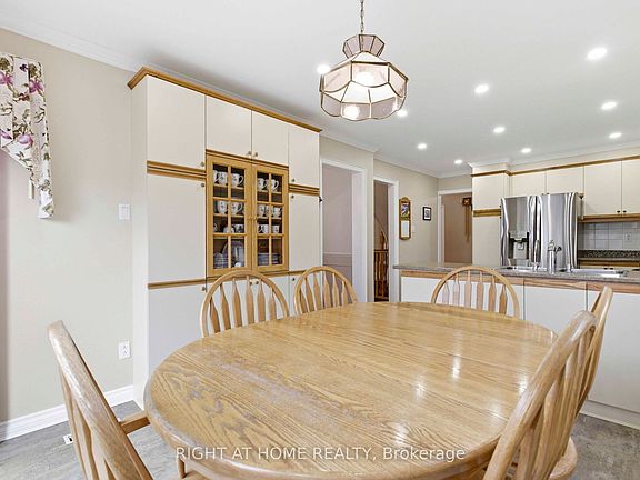 5th image of 620 Aspen Rd