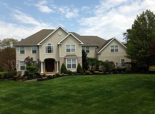 607 Pineview Dr, Galloway, NJ 08205