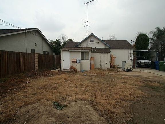 4th image of 7453 White Oak Ave