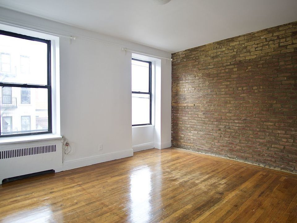 1st image of 340 Bedford Ave #2R