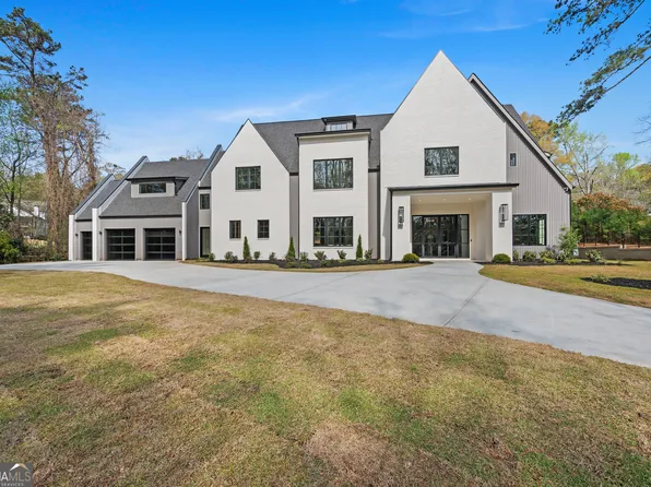 372 Chattahoochee St, Roswell, GA 30075