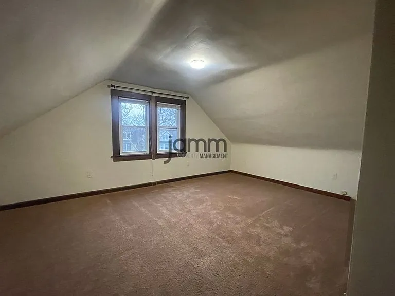 1695 Glenmont Loft — Photo 18