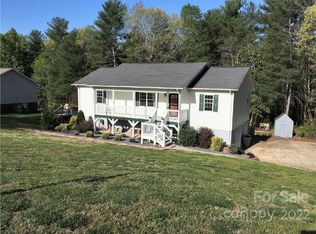 2006 Lee Roy Ln SE, Lenoir, NC 28645