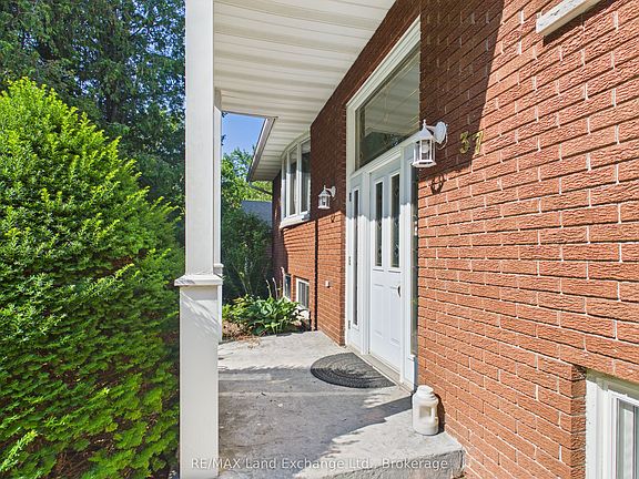 3rd image of 37 Albert Rd
