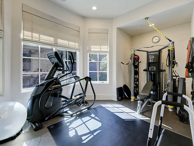 5610 Lynbrook Dr — Photo 22
