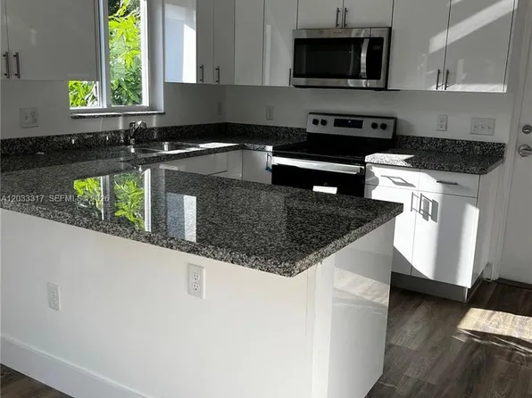 37 NW 70th St, Miami, FL