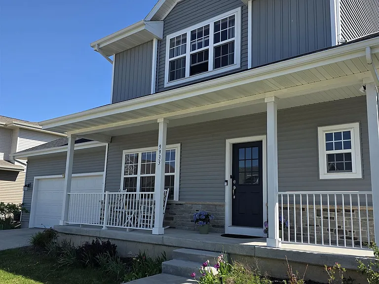 9933 Cape Silver Way — Photo 2