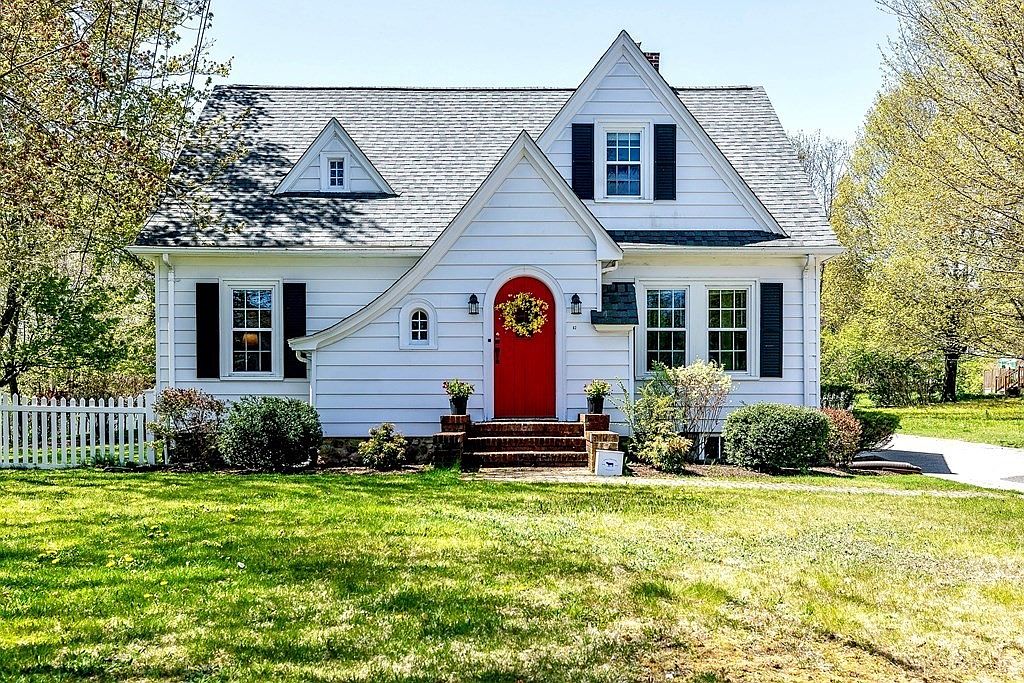 62 North Ave, Mendon, MA 01756 Zillow