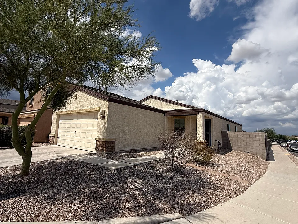 5974 S Tappen Dr