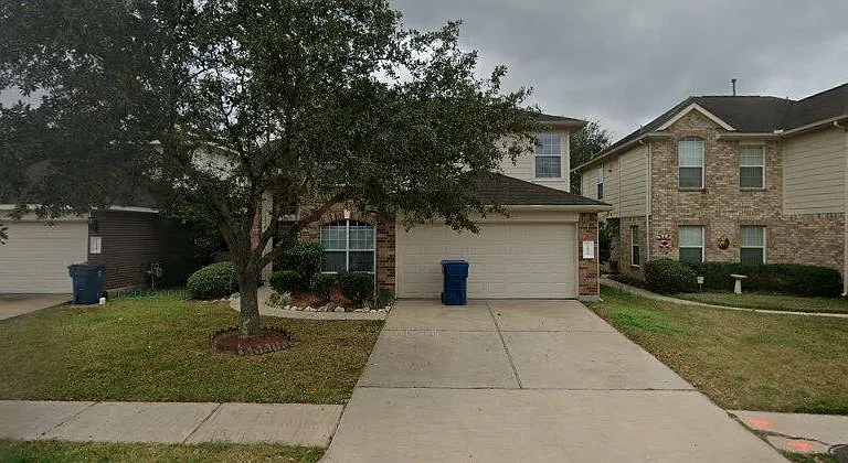 16326 Eola Creek Ln — Photo 1