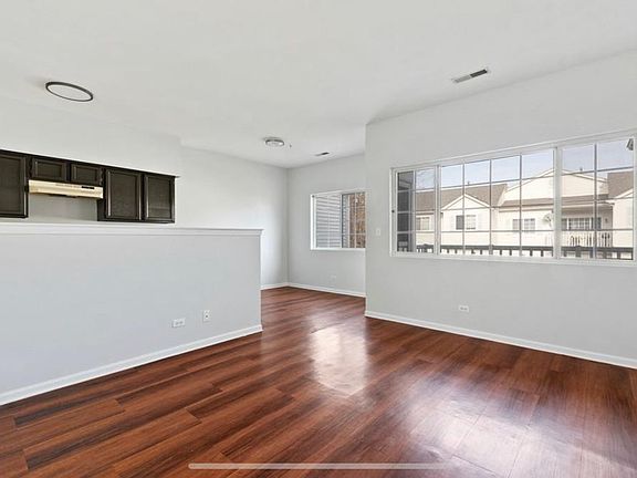 2nd image of 104 Creston Cir Unit 104