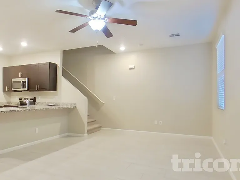 12550 W Hummingbird Ter — Photo 3