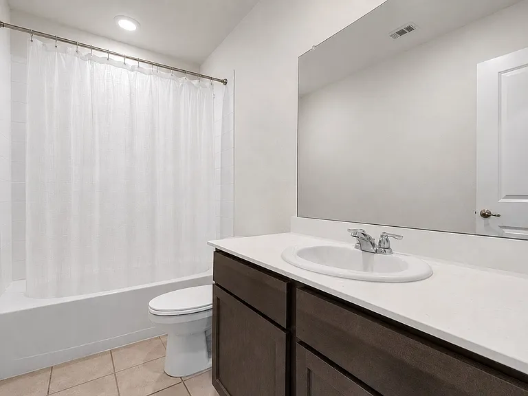 722 Windmill St — Photo 7