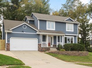 4460 90th St, Urbandale, IA 50322