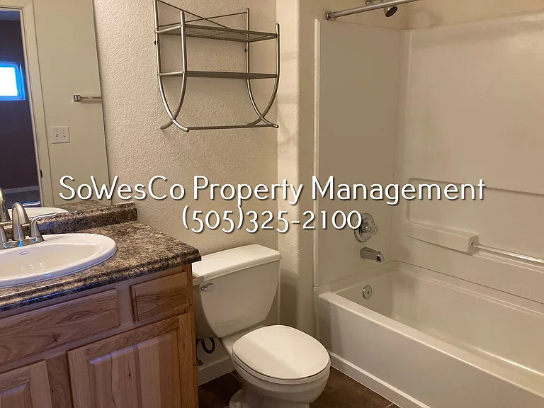 961 Katherine Ave — Photo 9