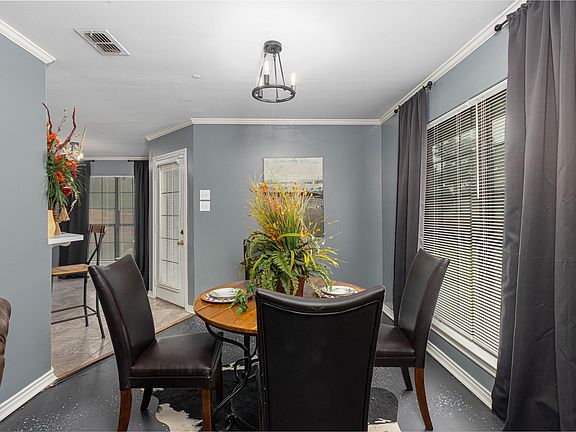 5th image of 17424 Carol Cir