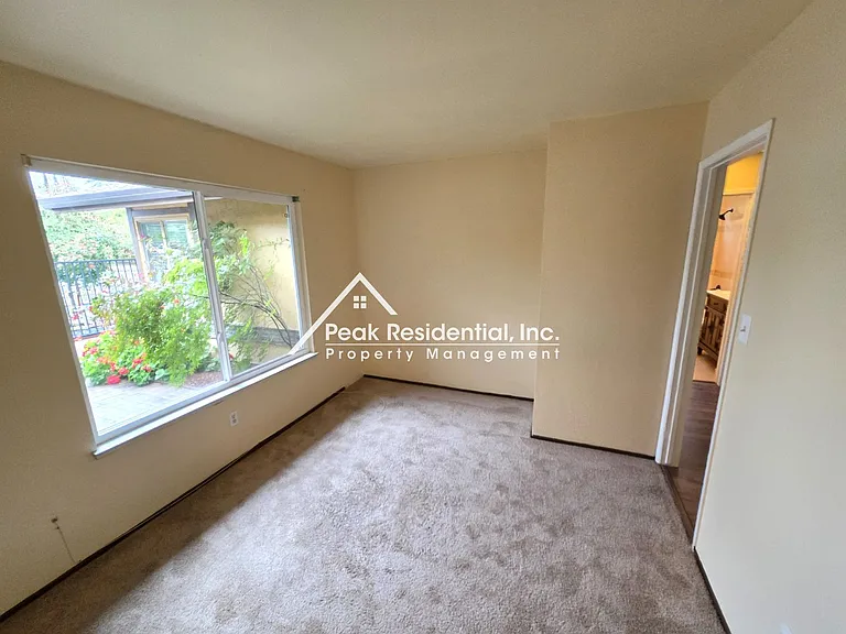 6249 Sunmist Way — Photo 14