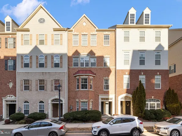 5708 Virginia Ln #5, Oxon Hill, MD 20745