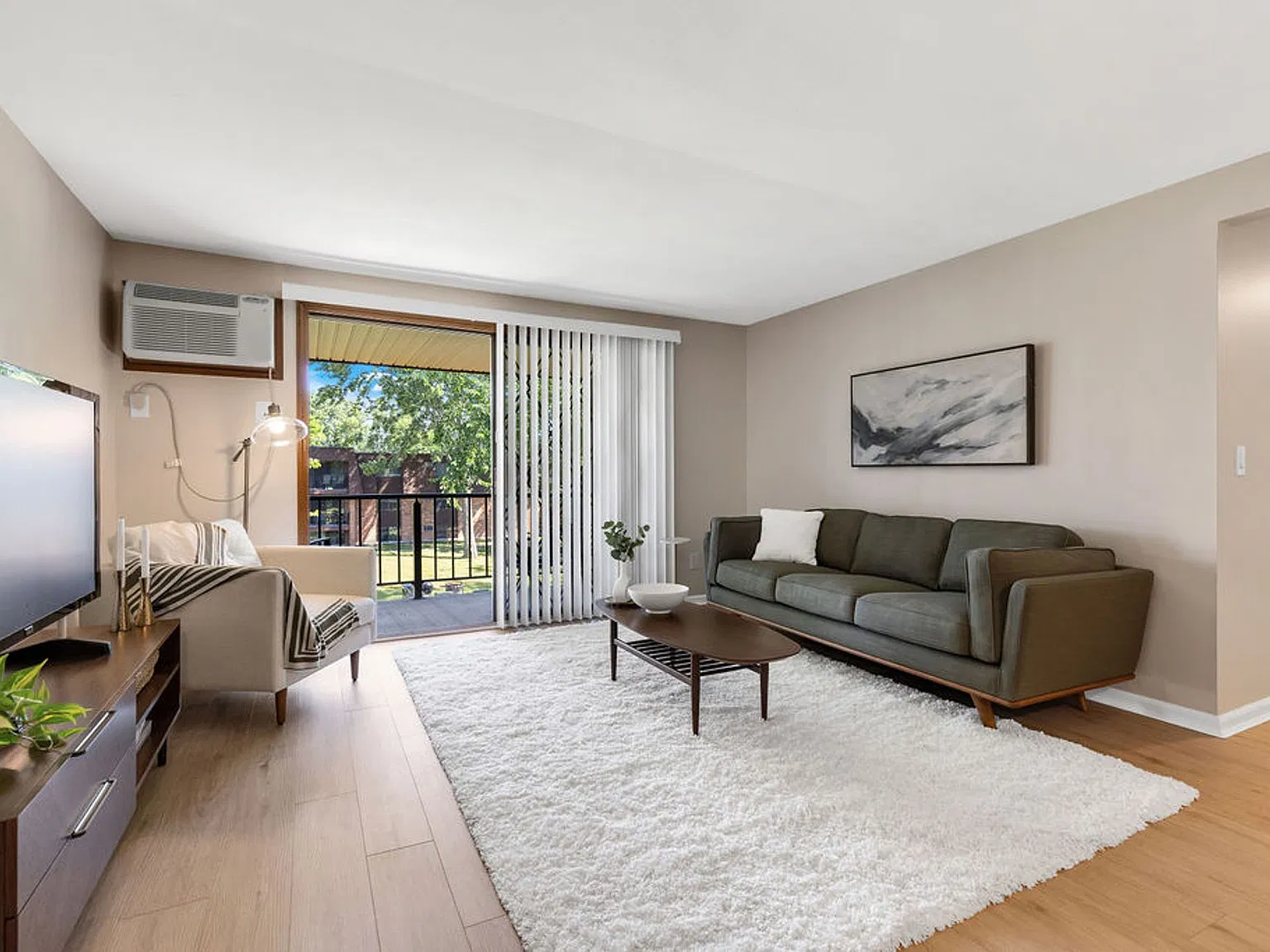 Pinecrest Apartments — Photo 4