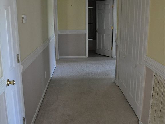 4th image of 159 Brookwood Creek Dr
