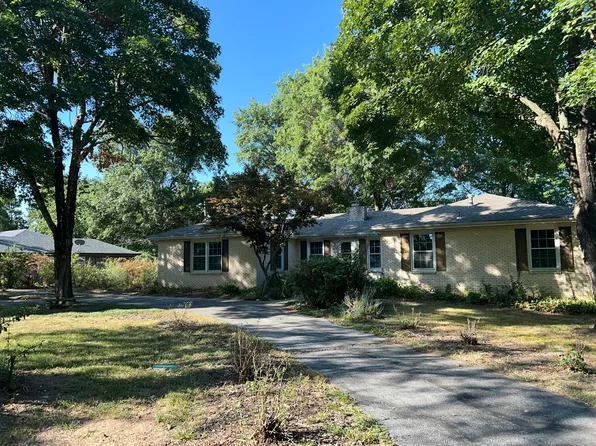 5923 S Hilltop Drive, Springfield, MO 65810