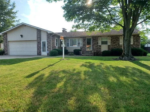 5140 Sabrina Ln NW, Warren, OH 44483