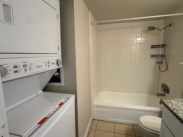 205 Lewfield Cir #205 — Photo 16