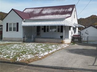 3416 Lee Ave, Belle, WV 25015