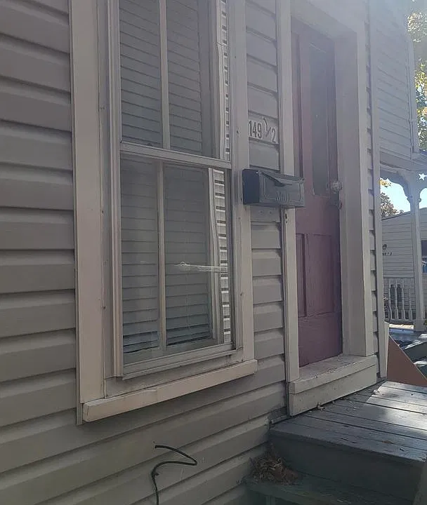 149 E Middle St