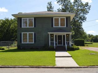 865 3rd St SW, Paris, TX 75460