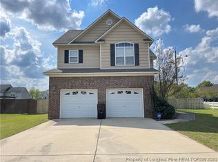 16 Lenoir Dr, Spring Lake, NC 28390