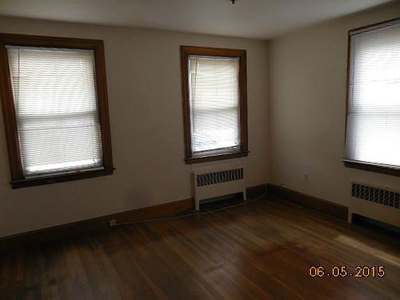5th image of 49 Victor Ave