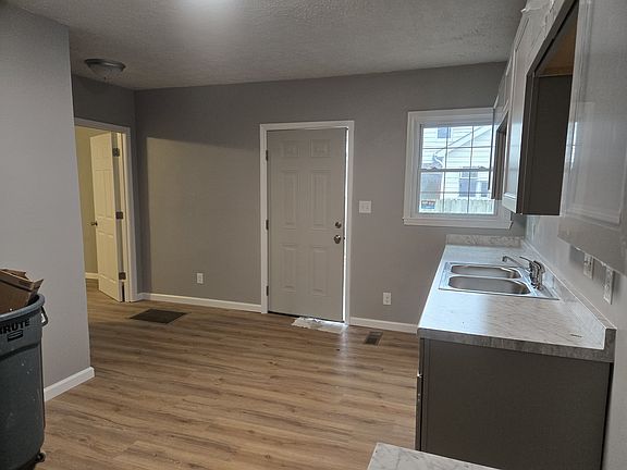 3rd image of 214 Country Club Ln #B